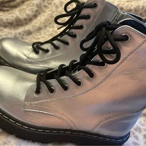 Sincerely Jules Metallic Silver Combat Boots size 7